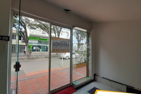001047F5.jpg