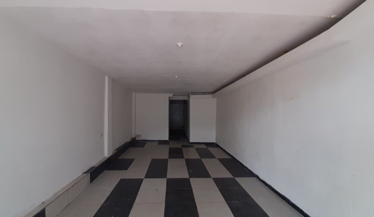 001047F6.jpg