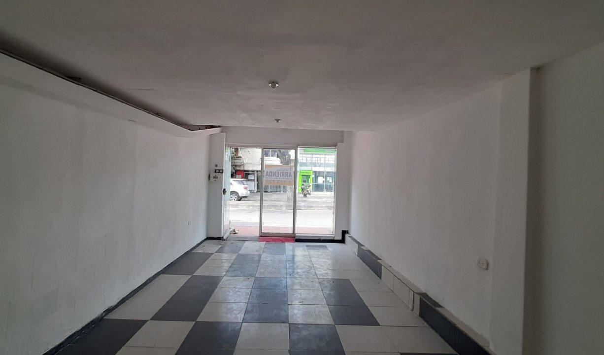 001047F8.jpg