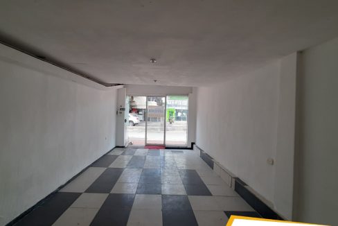 001047F8.jpg