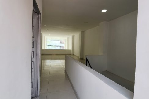 2749F11.jpg