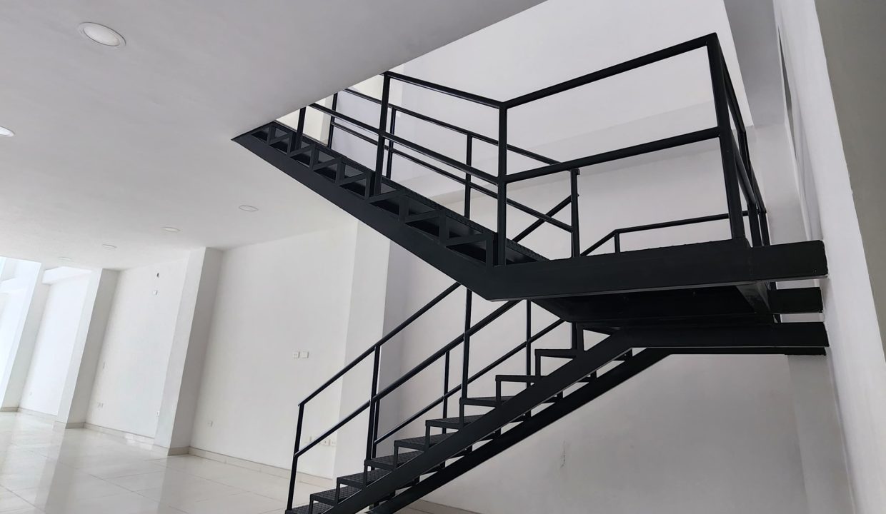 2749F5.jpg