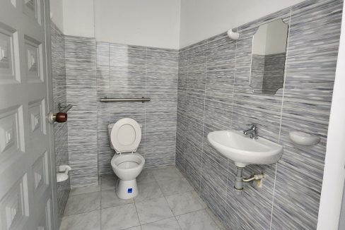 2749F7.jpg