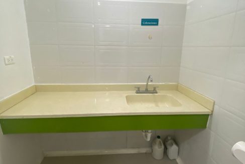 3844F3.jpg
