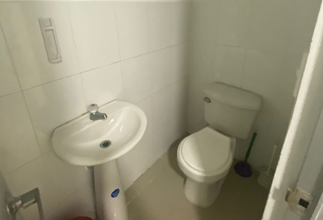 3844F7.jpg