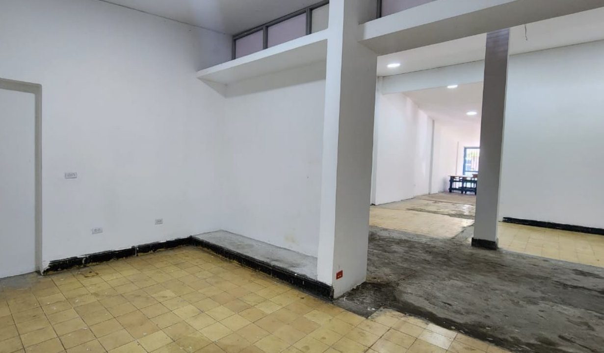 3847F11.jpg