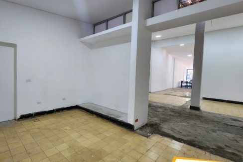 3847F11.jpg