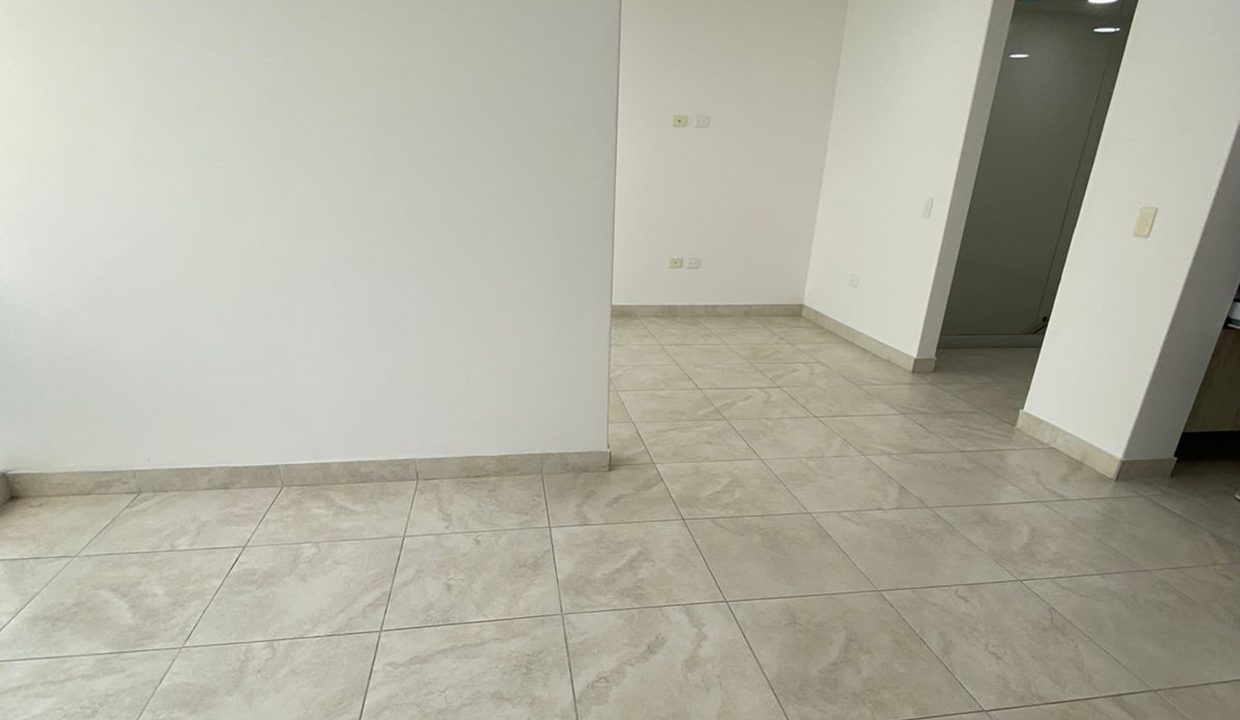 3927F5.jpg