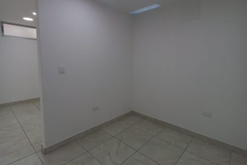 3928F6.jpg