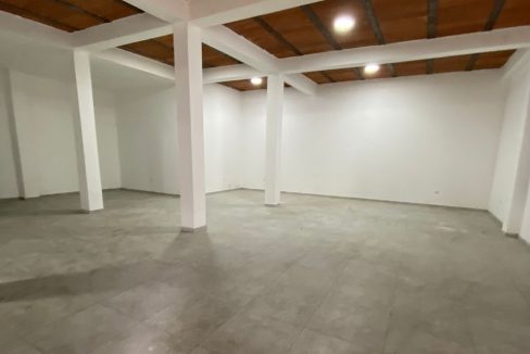 3915F1.jpg