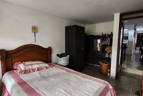 V3955F14.jpg