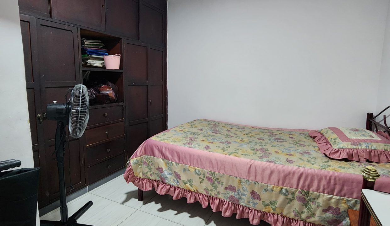V3955F8.jpg