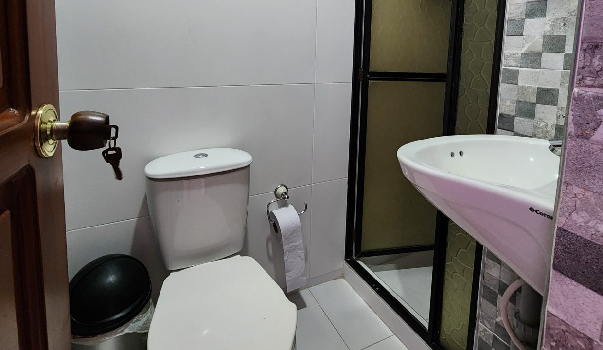 V3955F9.jpg