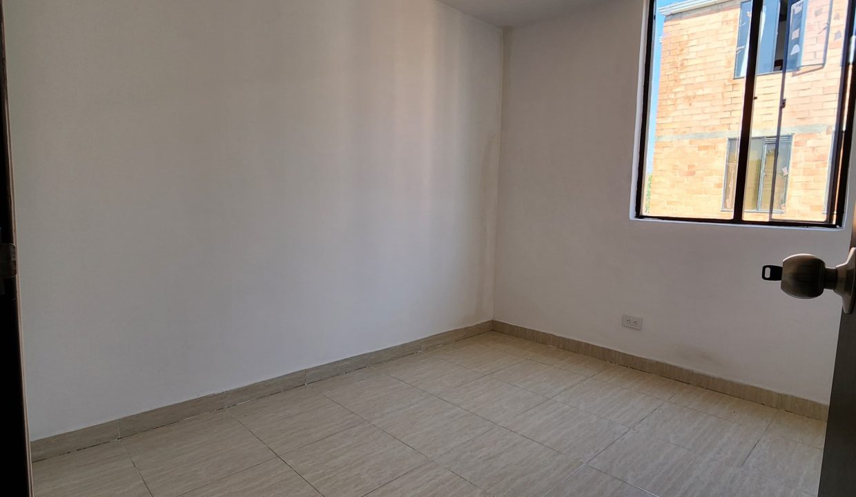 V3907F7.jpg