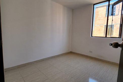 V3907F7.jpg