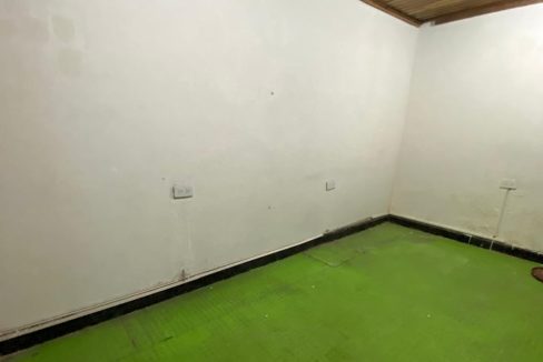 3974F3.jpg