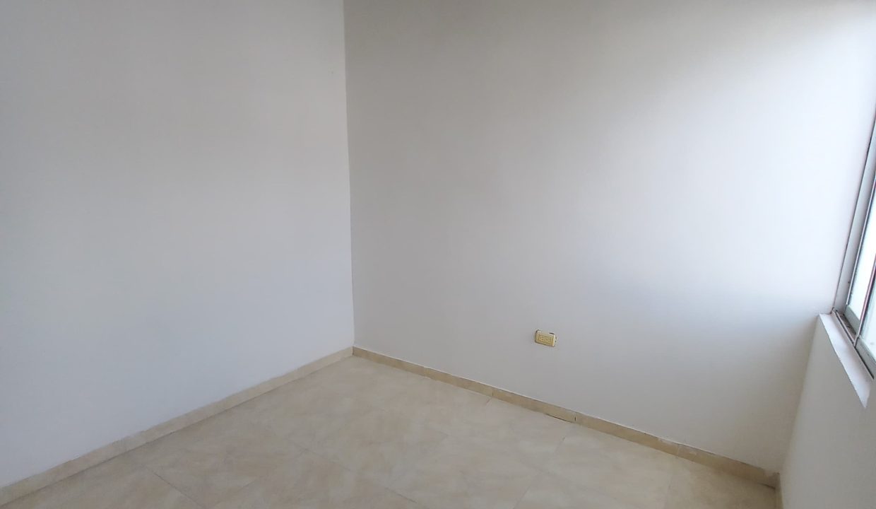3994F4.jpg