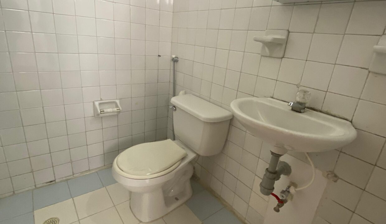 001337F4.jpg
