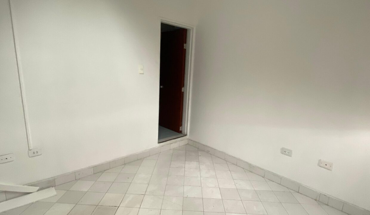 4014F2.jpg