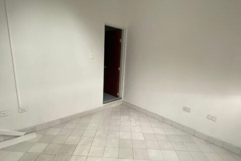 4014F2.jpg