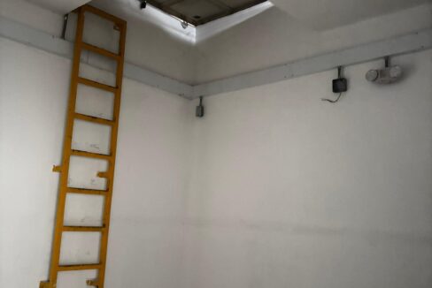4015F16.jpg