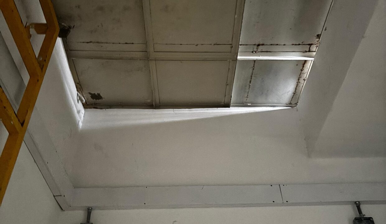 4015F17.jpg