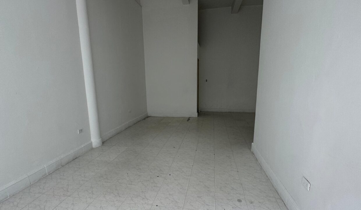 000978F1.jpg