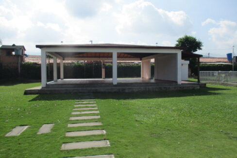 3077F11.jpg