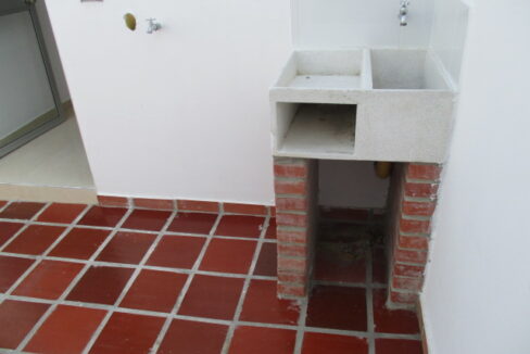 3077F8.jpg
