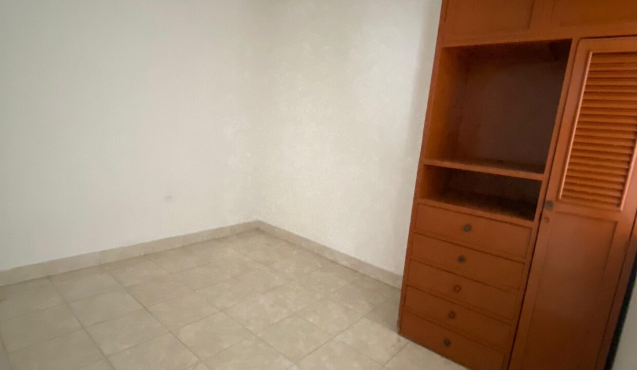 3973F9.jpg
