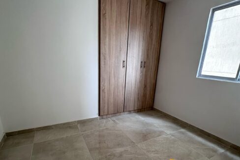 4055F8.jpg