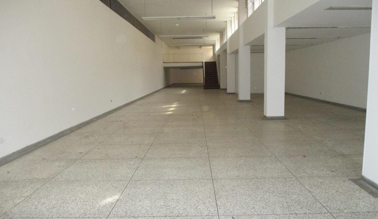 002205F1.jpg