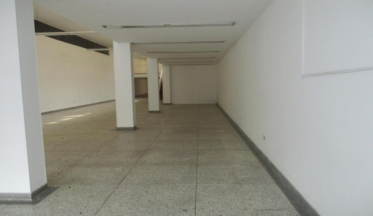 002205F2.jpg