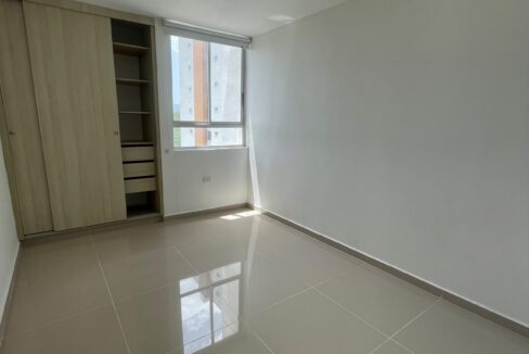 4063F6.jpg