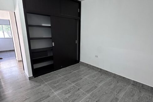 4064F10.jpg