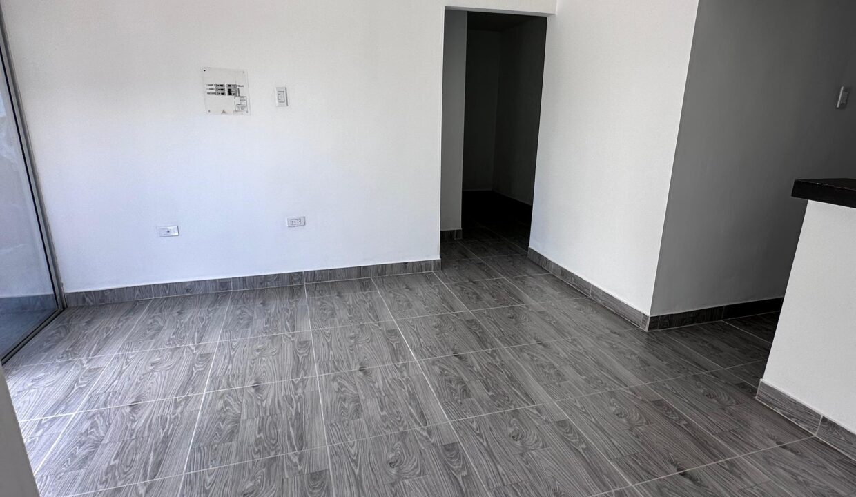 4064F4.jpg