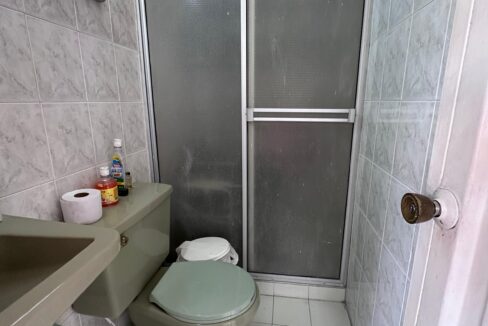 4073F11.jpg