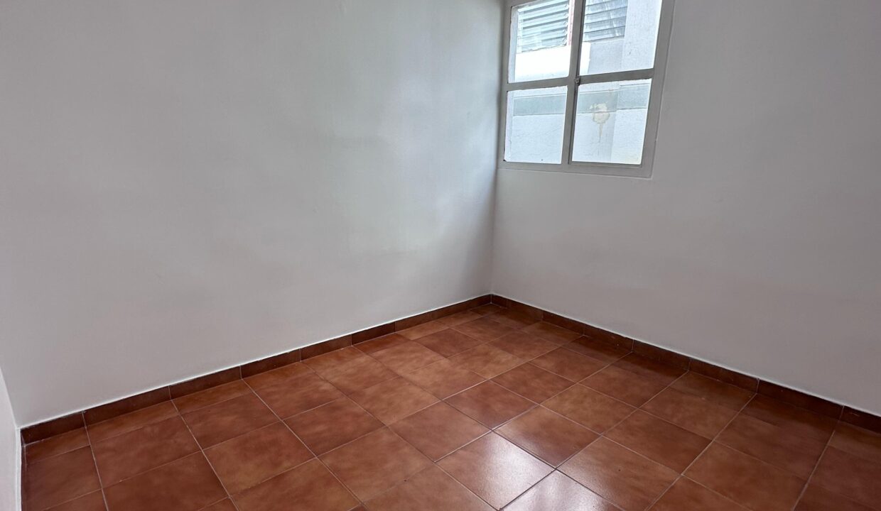 000028F8.jpg