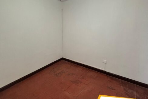 000995F6.jpg