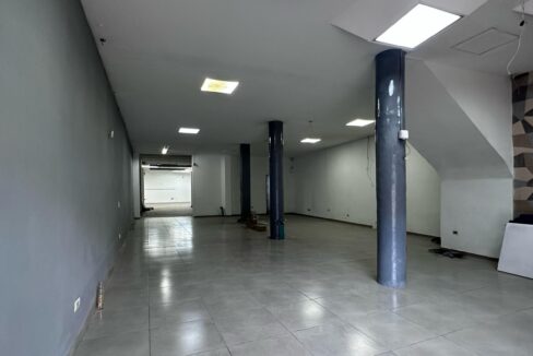 002399F4.jpg