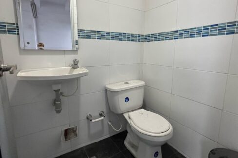 002399F8.jpg