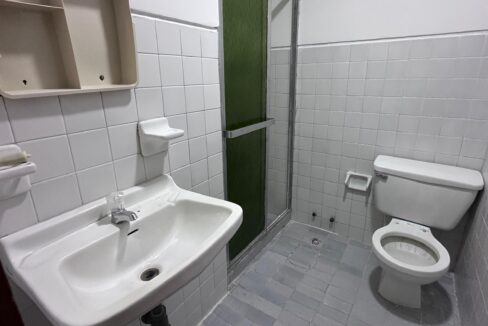 4074F9.jpg