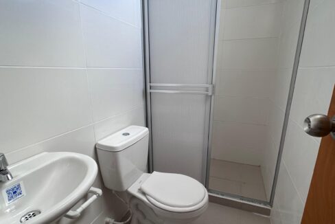 4085F9.jpg