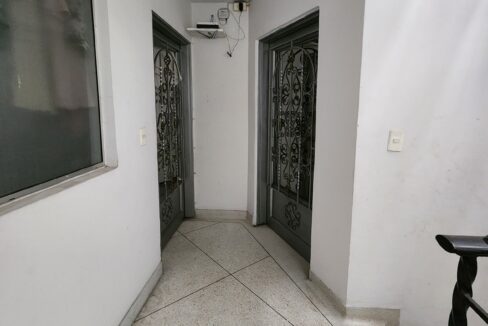 V3498F7.jpg