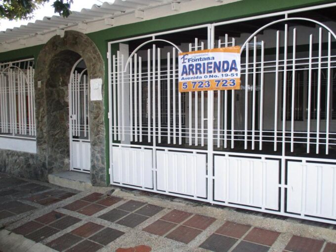 PRADOS DEL ESTE-CASA-Código 002522