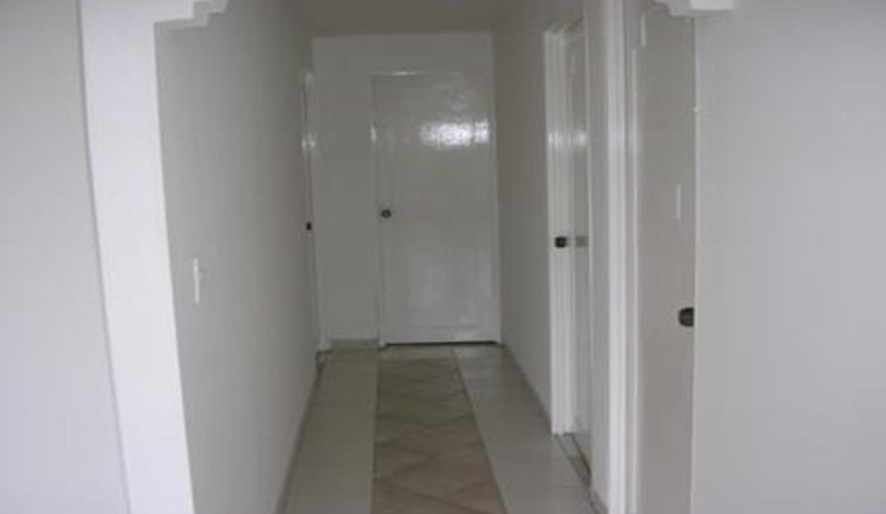 001063F2.jpg