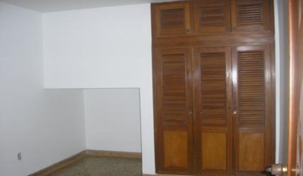 001379F3.jpg