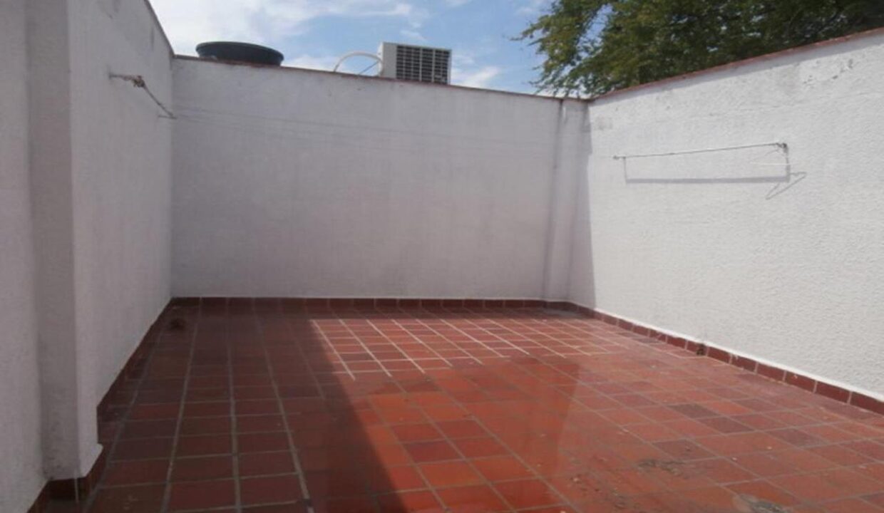 002515F8.jpg