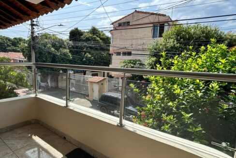 V4121F7.jpg