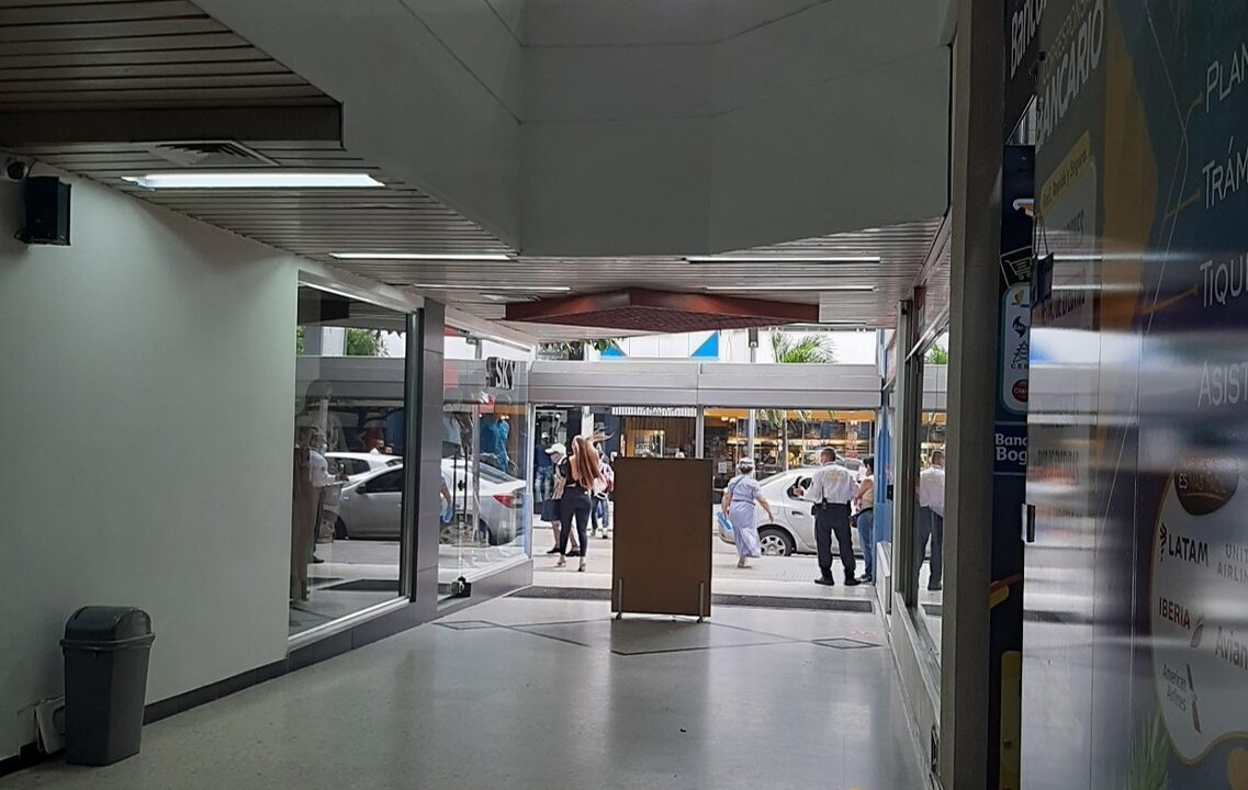 000025F8.jpg